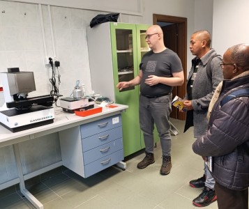 Click to zoom the picture.